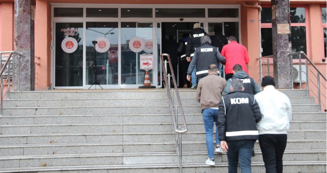 Son Gelişme: 12 milyon liralık vurgunda 7 kişi hakkında tutuklama kararı verildi - Haberleri: Gelişmeler Takip