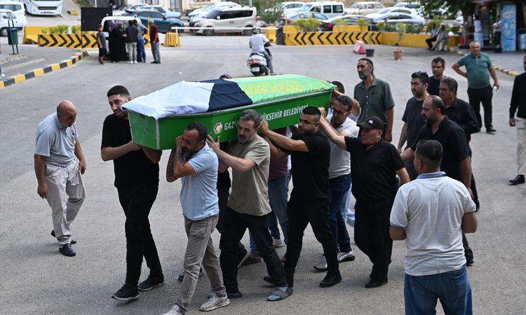 14 Yaşındaki Nisa Törer Son Yolculuğuna Uğurlandı - Son Dakika Bilgileri