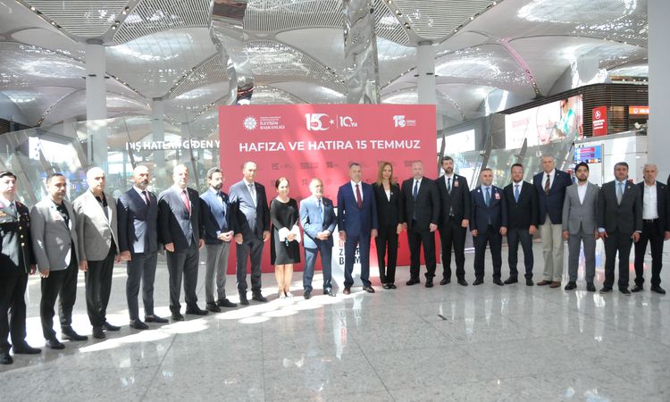 Photo exhibition at airports on the 10th anniversary of July 15 - Breaking News