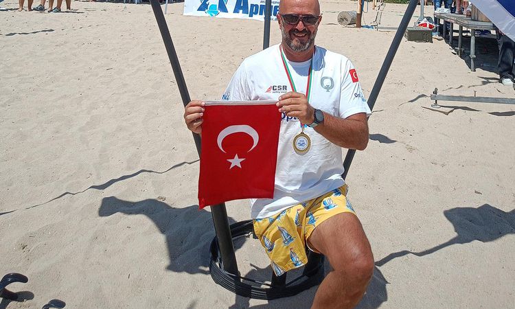 15 yaşında ayağını kaybetti, azmiyle uluslararası başarılara ulaştı - Haberleri - Son Dakika Bilgileri