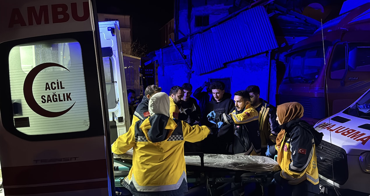 Son Gelişme: 15 yaşındaki çocuk dehşet saçtı: Babası ve ağabeyi öldü, babaannesini yaralı - Son Dakika Haberle