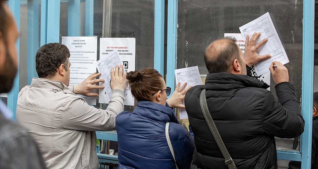 Gündemden Son Bilgiler: 2 gün içinde başvurmayan emekli bayram ikramiyesi alamayacak - Son Dakika Haberleri ve