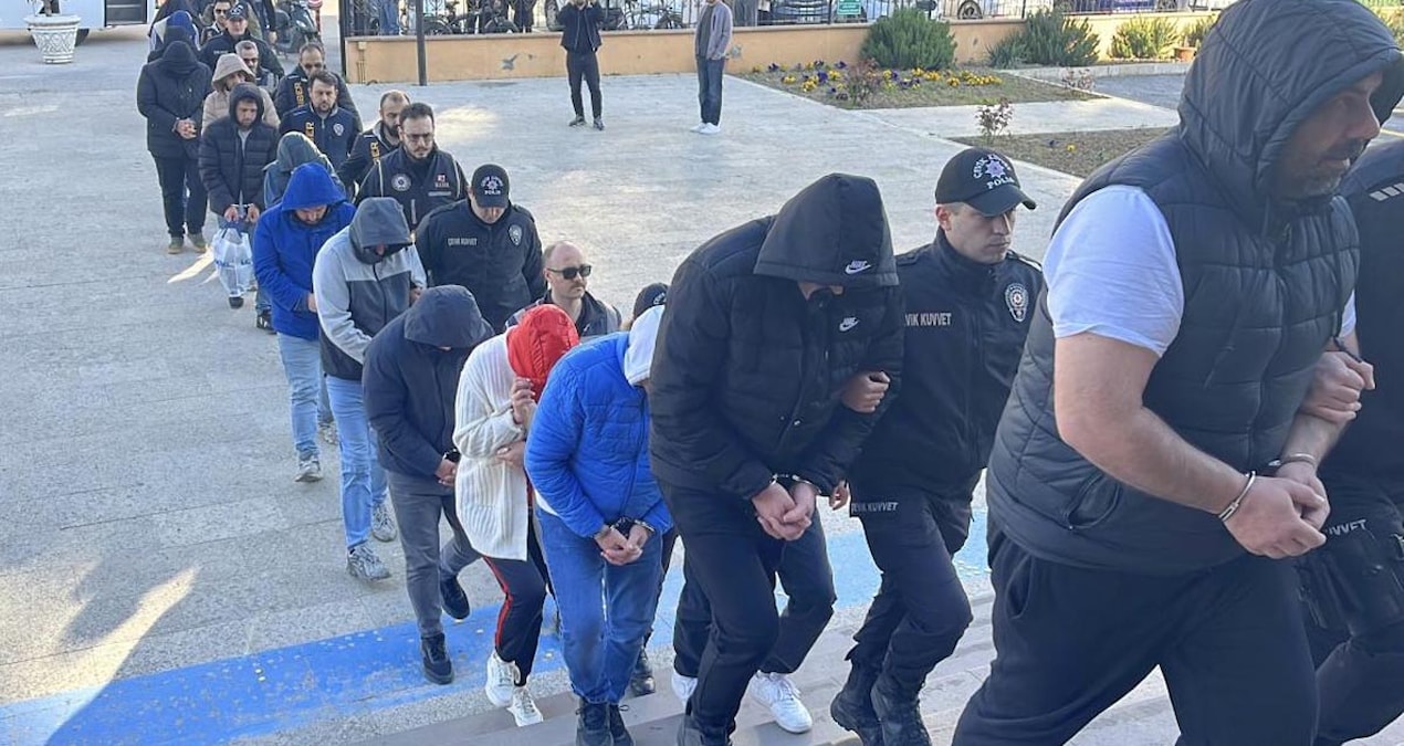 Ayrıntılar Netleşti: 2 ilde düzenlenen yasa dışı bahis operasyonu: 9 kişi hakkında tutuklama kararı verildi -