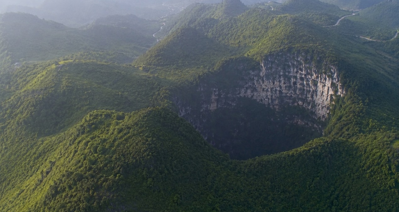 Discovered at the bottom of a 200-meter giant sinkhole: Completely isolated from the outside world - Latest News