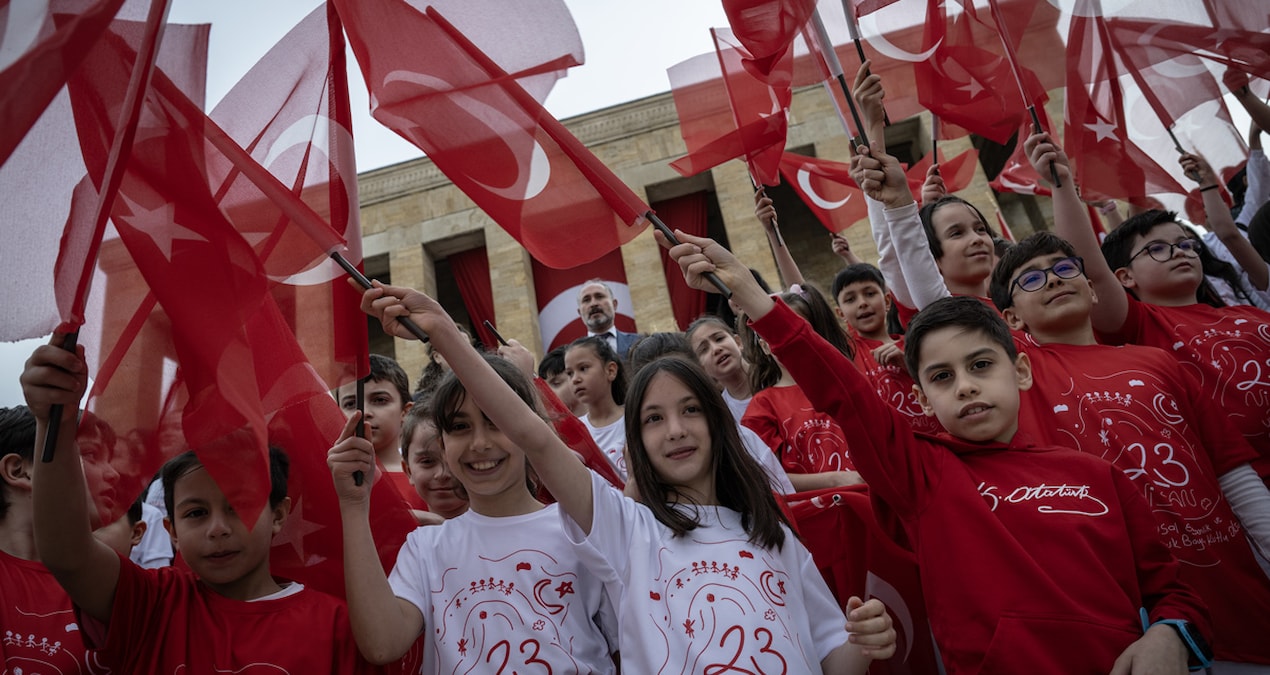 23 Nisan kutlamaları iptal mi oldu? MEB ve valiliklerden beklenen açıklama geldi - En Son Haber: Gelişmeler Ta