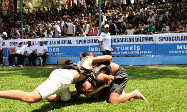 Gündemden Son Bilgiler: 24. Geleneksu baskını Uluslararası Aba Güreşi Şampiyonası Yayladağı'nda resmen start a