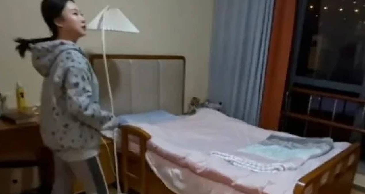 Ayrıntılar Netleşti: 25 yaşında huzurevine yaşamaya resmen start aldı: İşte sebebi - Son Dakika - Son Dakika B