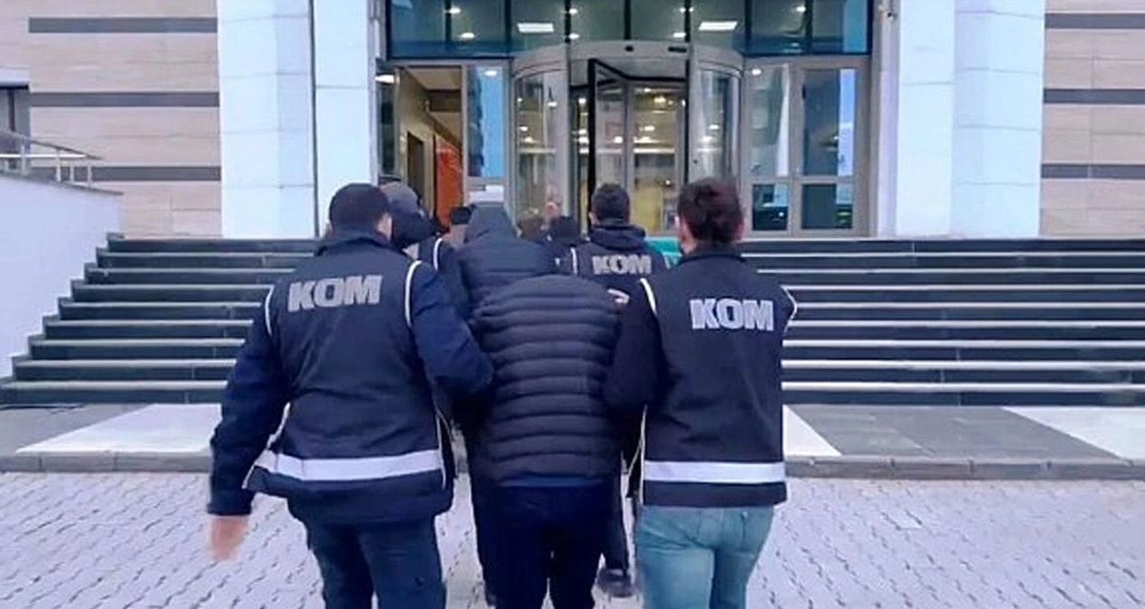Kritik Açıklama: 3 ilde tefecilere operasyon: 25 gözaltı - En Son Haber