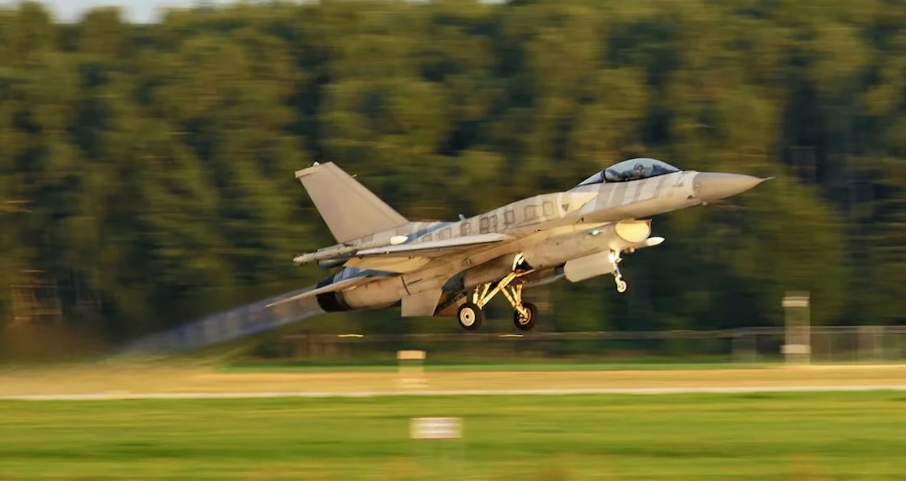 Gündemden Son Bilgiler: 5 milyon nüfuslu ülke 14 adet F-16 harp uçağı satın aldı - Haberleri