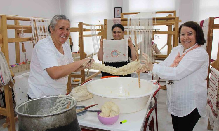 Son Gelişme: 50 Yıl Sonra Yeniden Hayat Bulan Gelenek: Kıvratma Dokuması - Haberleri - Son Dakika Bilgileri
