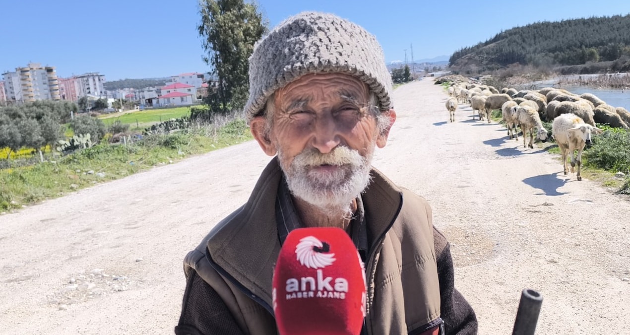 Kritik Açıklama: 66 yaşındaki yurttaş maaş yetmeyince hasta haliyle besicilik yapıyor: Bununla geçimimi sağlıy