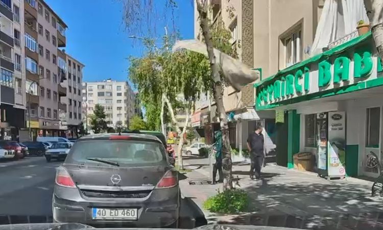 Son Gelişme: 7. kattan düşen halı kadının başına isabet etti - Son Dakika | İşte Tüm Ayrıntılar