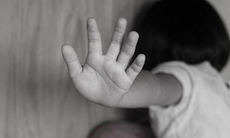 77 yaşındaki adamdan iğrenç istismar! 12 yaşındaki çocuğu kaçırmaya kalktı - Son Dakika Bilgileri