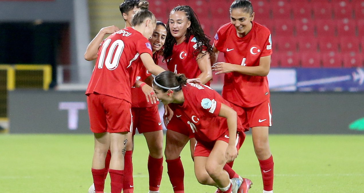 A Milli Kadın Futbol Takımı, İsviçre'yi Sinop'ta konuk edecek - Haberleri: Gelişmeler Takip Ediliyor