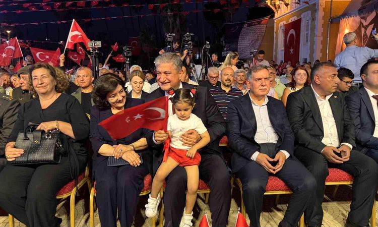 Democracy watch was held in Adana on the 10th anniversary of July 15 - News