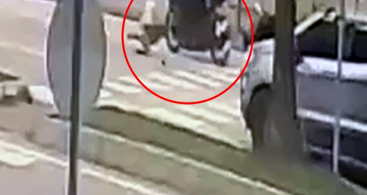 Gündemden Son Bilgiler: Adana'da korkunç olay! Yaya geçidinde motosiklet çarpan 1,5 yaşındaki bebek yaşamını y