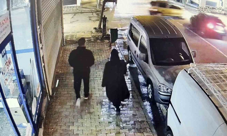 Adıyaman Kahta'da 2 kişinin yaralandığı kazanın kamera görüntüleri gözler önüne serildi