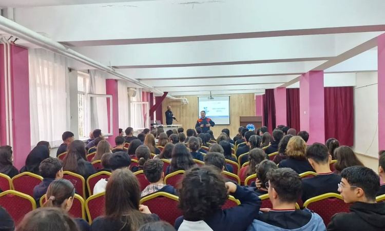 AFAD Aydın İl Müdürlüğü, Efeler'de liselilere afet eğitimi ve tahliye tatbikatı yaptı | İşte Tüm Ayrıntılar