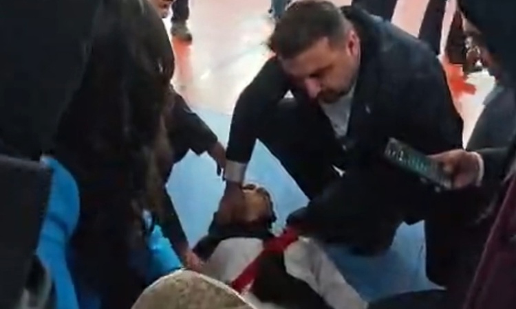 Afyonkarahisar'da fenalaşan öğrenciye doktor milletvekili ve il başkanı müdahale etti ve Merak Edilenler