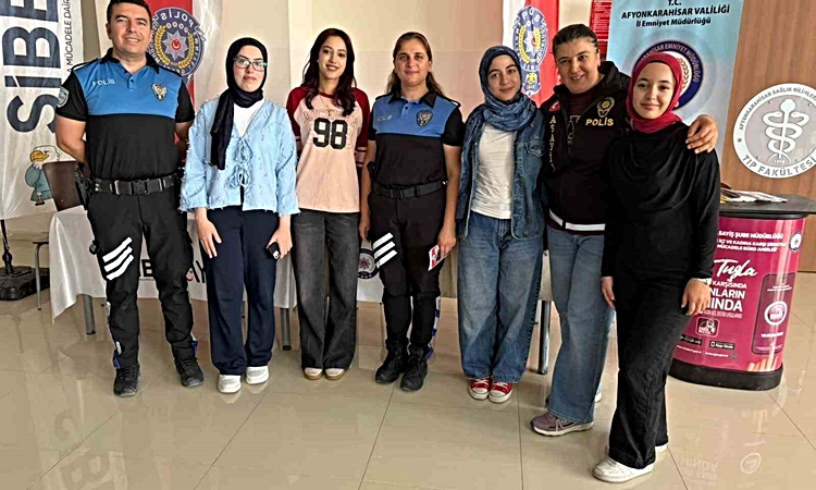 Afyonkarahisar'da polis, AFSÜ'ye yerleşen 1250 öğrenciye bilinçlendirme eğitimi verdi | İşte Tüm Ayrıntılar