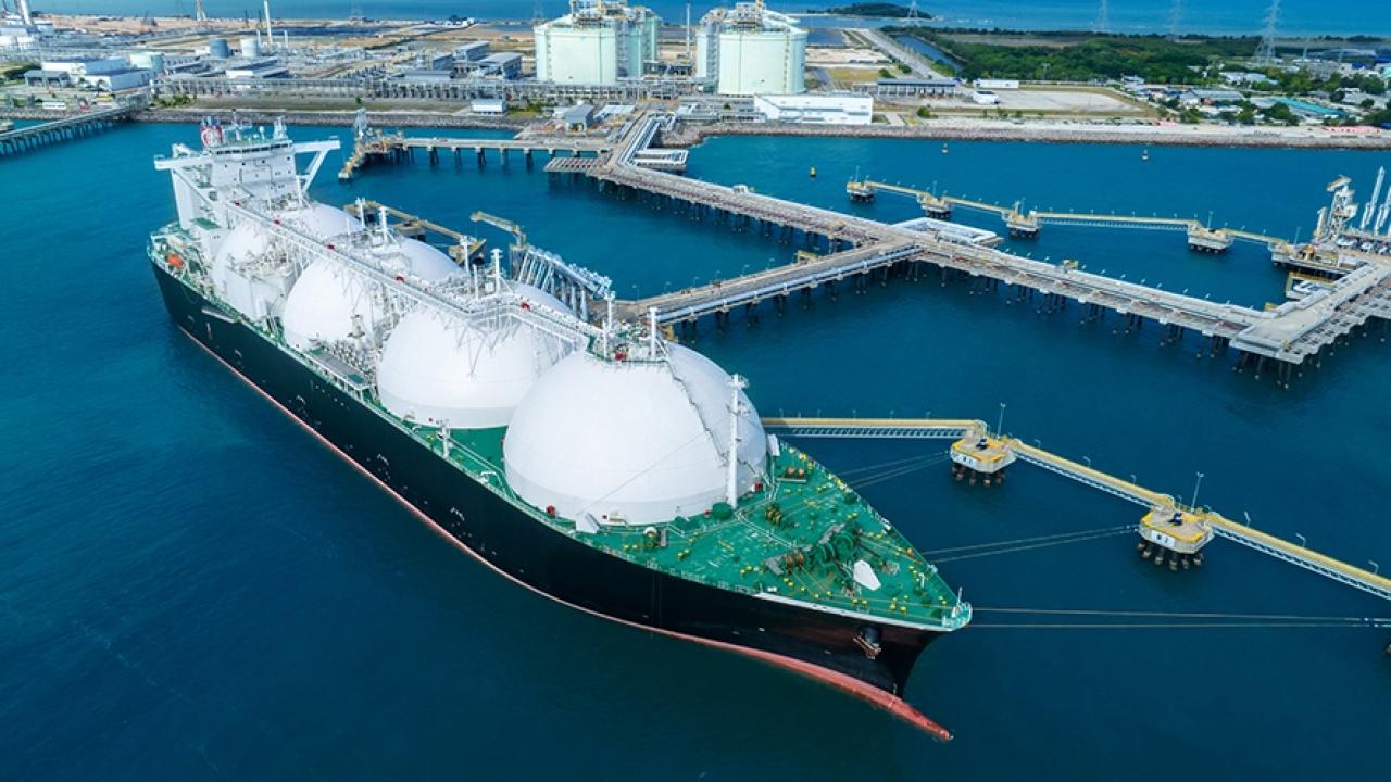 Agenda - It turned out that the EU could not give up on Russian gas! A record was broken in LNG imports and Latest Developments
