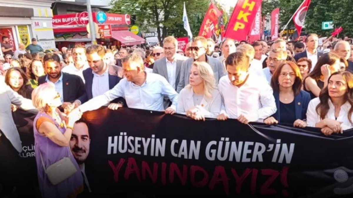 Latest Development: Özgür Özel marches with tens of thousands: Nation's Will march in Çankaya (Details)