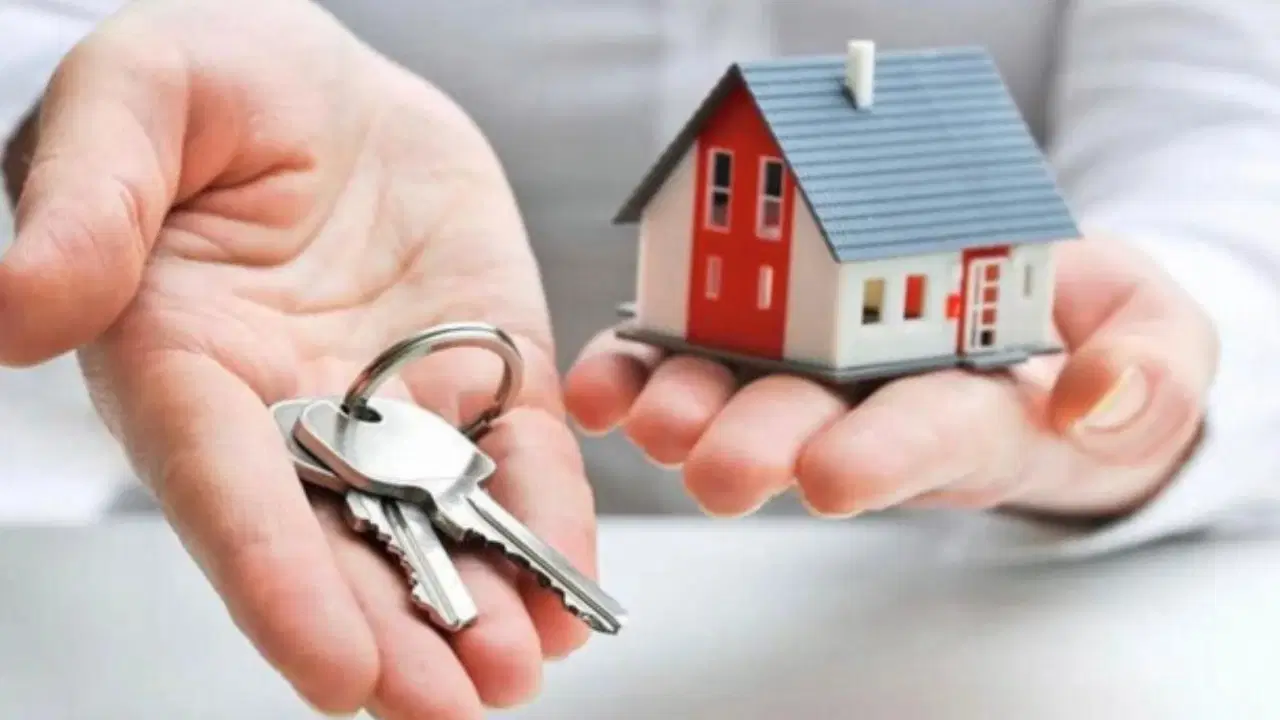 Latest: Landlords face jail for unauthorized entry into tenant's home