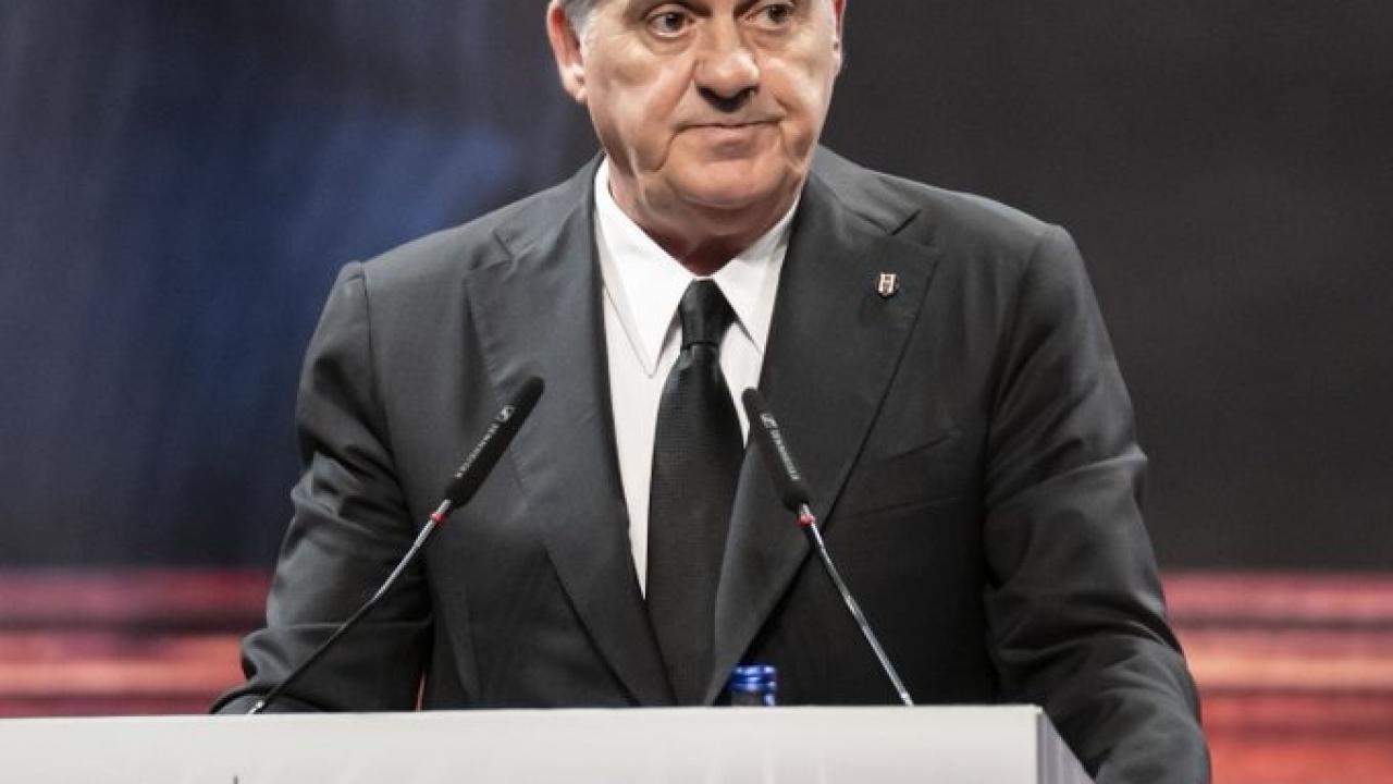 Kritik Açıklama: Son Gelişme: Serdal Adalı'dan borç eleştirilerine cevap: Tabi ki artacak, oyuncu alıyoruz: İş