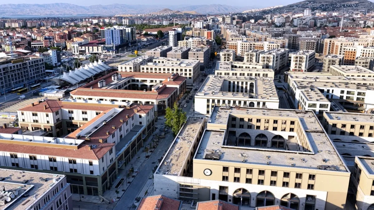 Update: Minister Kurum Shares Bakırcılar Çarşısı Post: Malatya Erases Earthquake's Scars as Shopkeepers Reopen