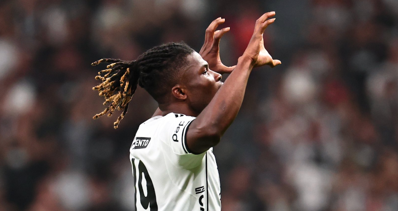 Gündemden Son Bilgiler: Beşiktaş'ın bonservisini almadığı oyuncu kıskançlık krizine girdi! (Detaylar) | İşte T