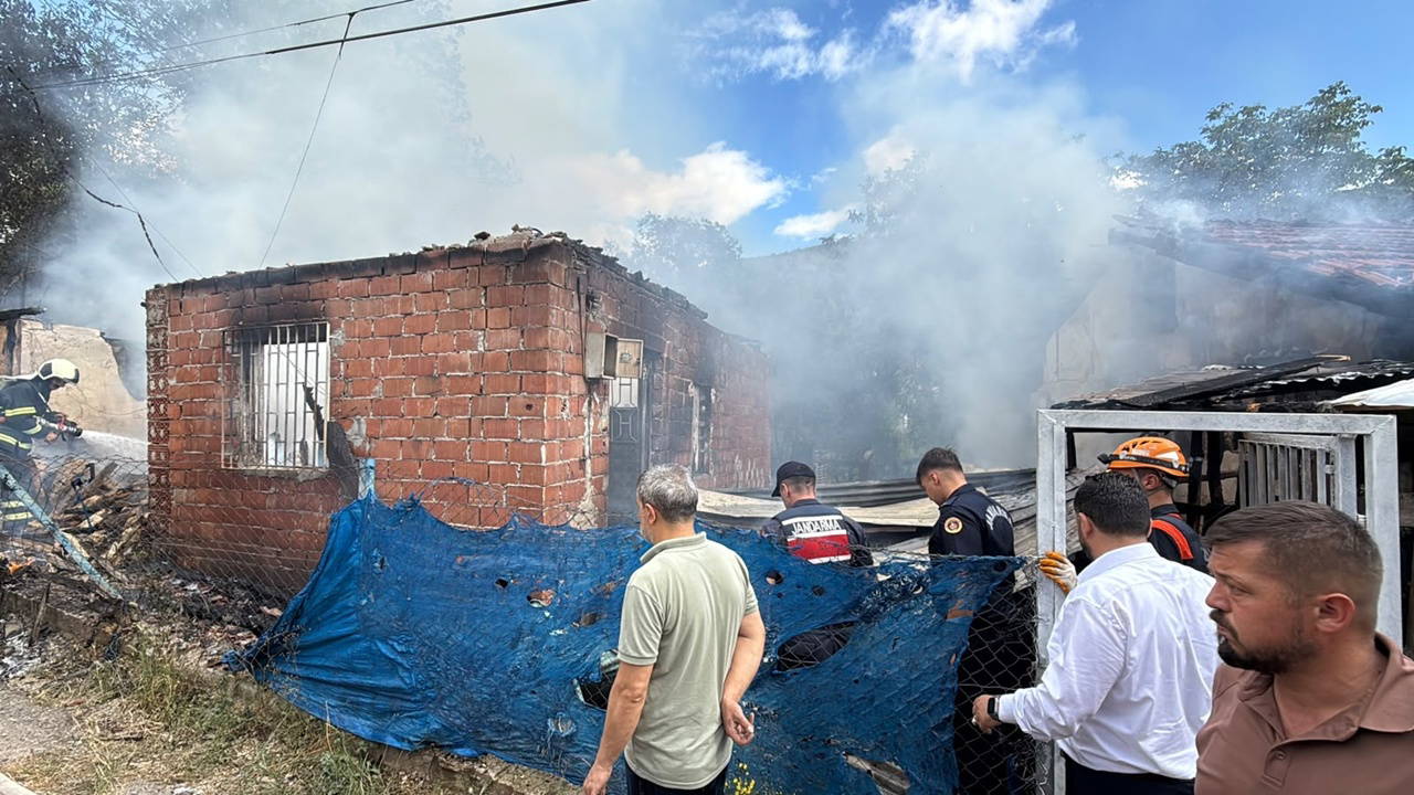 Agenda - A 2-year-old child, left alone at home by his family, died in a fire (Details)