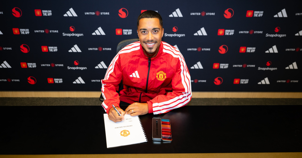 Tielemans is officially in M.United! (Detail)