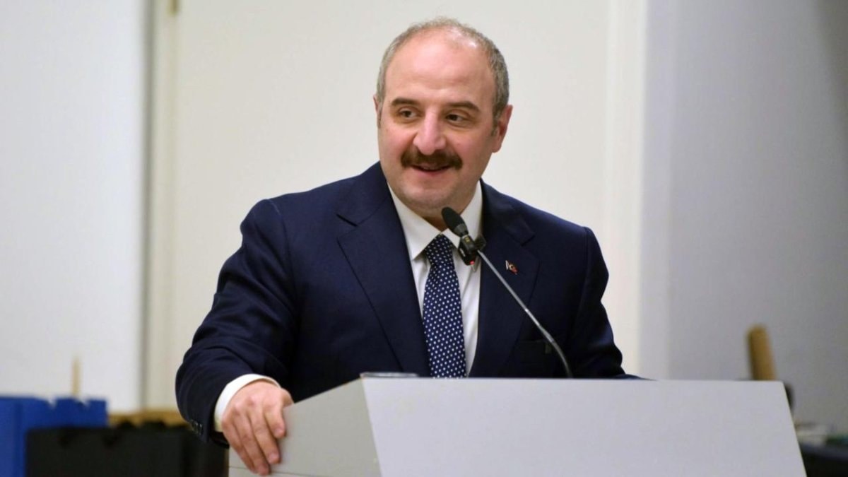 Latest Development: Mustafa Varank's reaction to Hüseyin Çelik: He acted as a FETO postman and threatened us (Details)