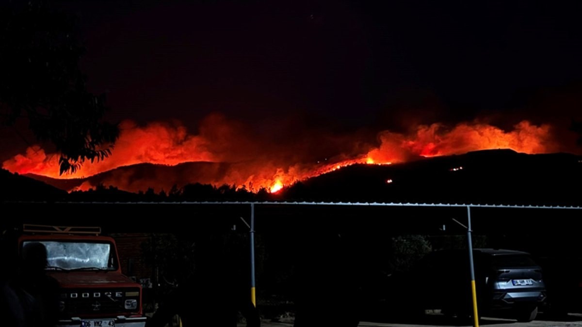 Latest Development: Response to forest fire continues in Muğla Milas