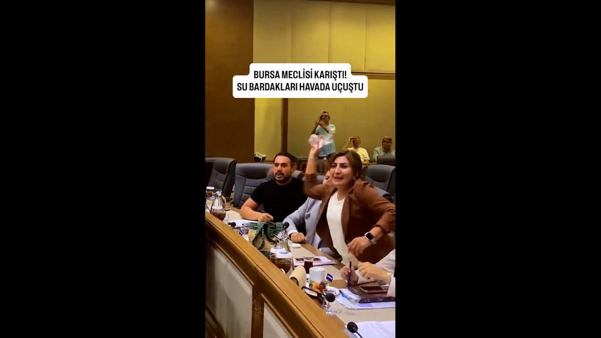 Latest Development: AK Party member İsmet İnönü's words caused a stir! Tense moments: CHP member threw a water bottle: Here are the Details