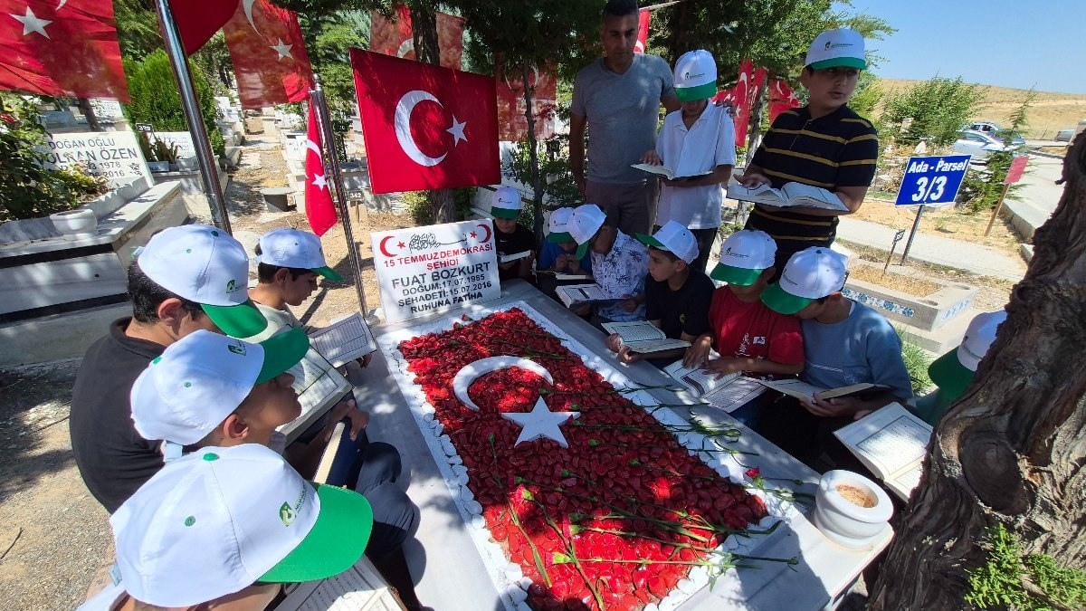 Hatim from students for the July 15 martyr and Latest Developments