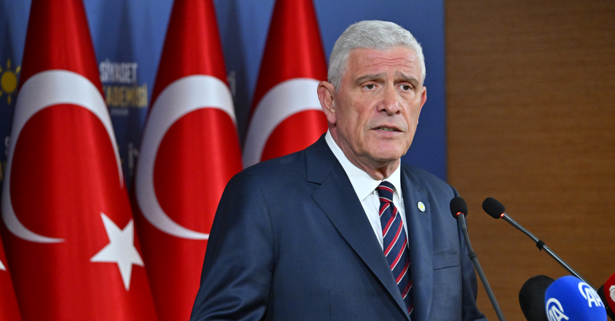 Agenda - "I salute those who defended their state that night"
