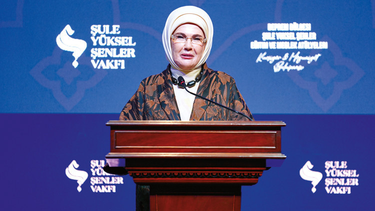 Hot Development: Emine Erdoğan: July 15 is the name of courage (Details)