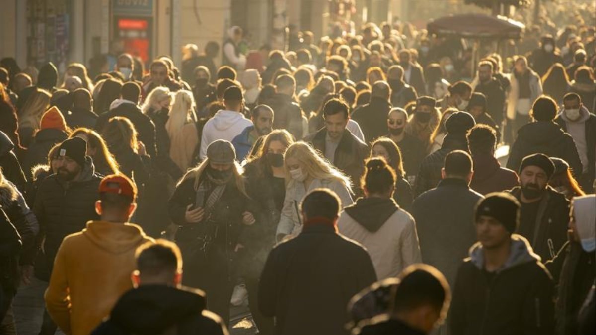 Hot Development: Istanbul received less immigration and more emigration last year