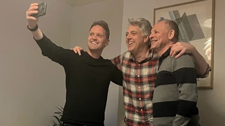 Former Radio and TV Star Now Goes Door-to-Door: 'I Need to Feed My Children'