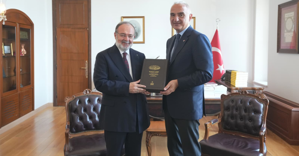 Ayrıntılar Netleşti: Bakan Ersoy: Medeniyet birikimimizi ilimle buluşturan çalışmaları memnuniyetle takip ediy