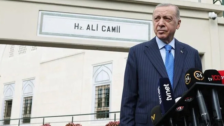 Sıcak Gündem: Cumhurbaşkanı Erdoğan, cuma namazını Üsküdar'daki Hz. Ali Camisi'nde kıldı ve Son Gelişmeler | İ