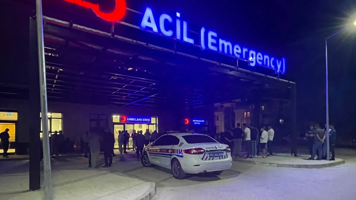 Son Gelişme: Son Gelişme: Düğünde kanlı hesaplaşma: Enişte kayınbiraderini tabancayla öldürdü - Son Dakika Bil