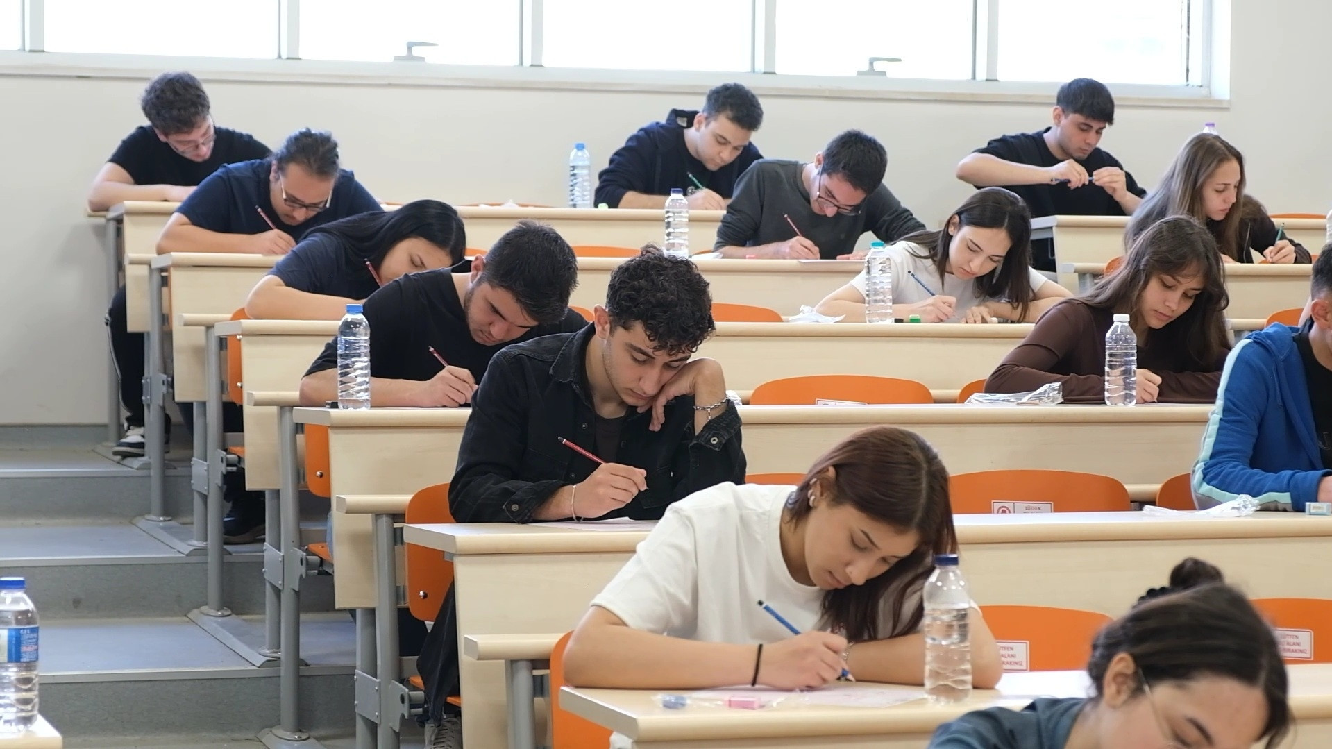 Kritik Açıklama: YKS sonuçları resmen duyuruldu... Şampiyonlar Netlik Kazandı... Matematik sorusu iptal - Son