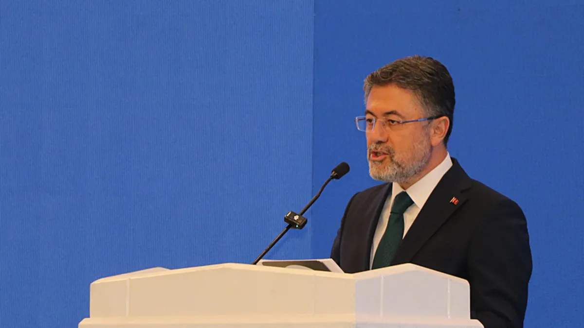 Gündemden Son Bilgiler: Bakan Yumaklı kamuoyuna ilan etti: Kesimhanelerde yeni dönem! ve Son Gelişmeler ve Mer