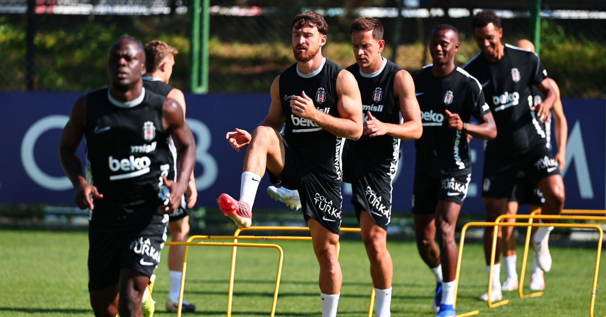 Sıcak Gündem: Beşiktaş, Midtjylland maçına hazır! ve Son Gelişmeler ve Merak Edilenler