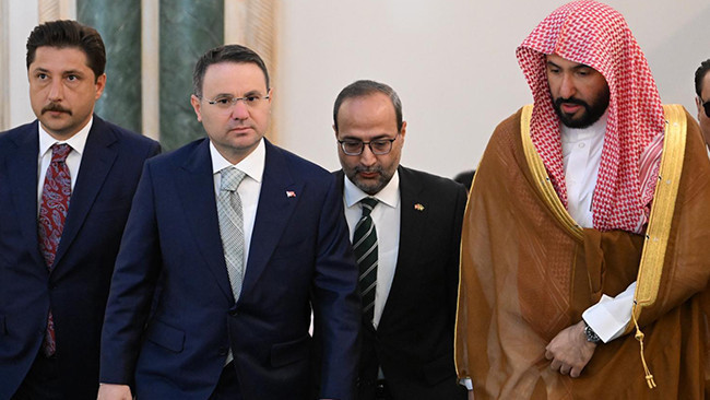 Kritik Açıklama: Bakan Gürlek, Suudi mevkidaşı ile bir araya geldi ve Son Gelişmeler - Son Dakika Bilgileri