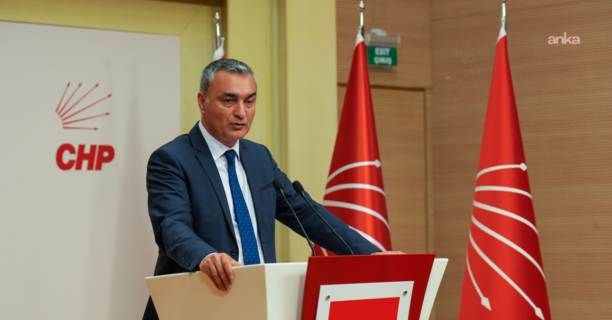 Gündemden Son Bilgiler: CHP'de 4 il teşkilatı feshedildi ve Son Gelişmeler: Gelişmeler Takip Ediliyor