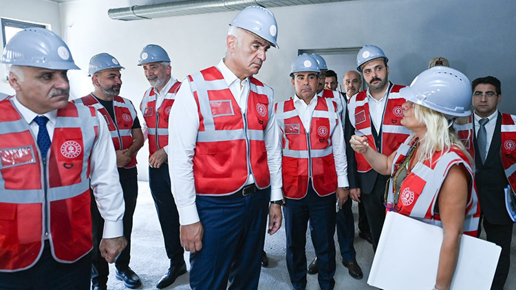 Son Gelişme: Cunta rejimin karanlık yüzü Diyarbakır Cezaevi kültür ve sanat adası oluyor! Bakan Ersoy: Cunta d