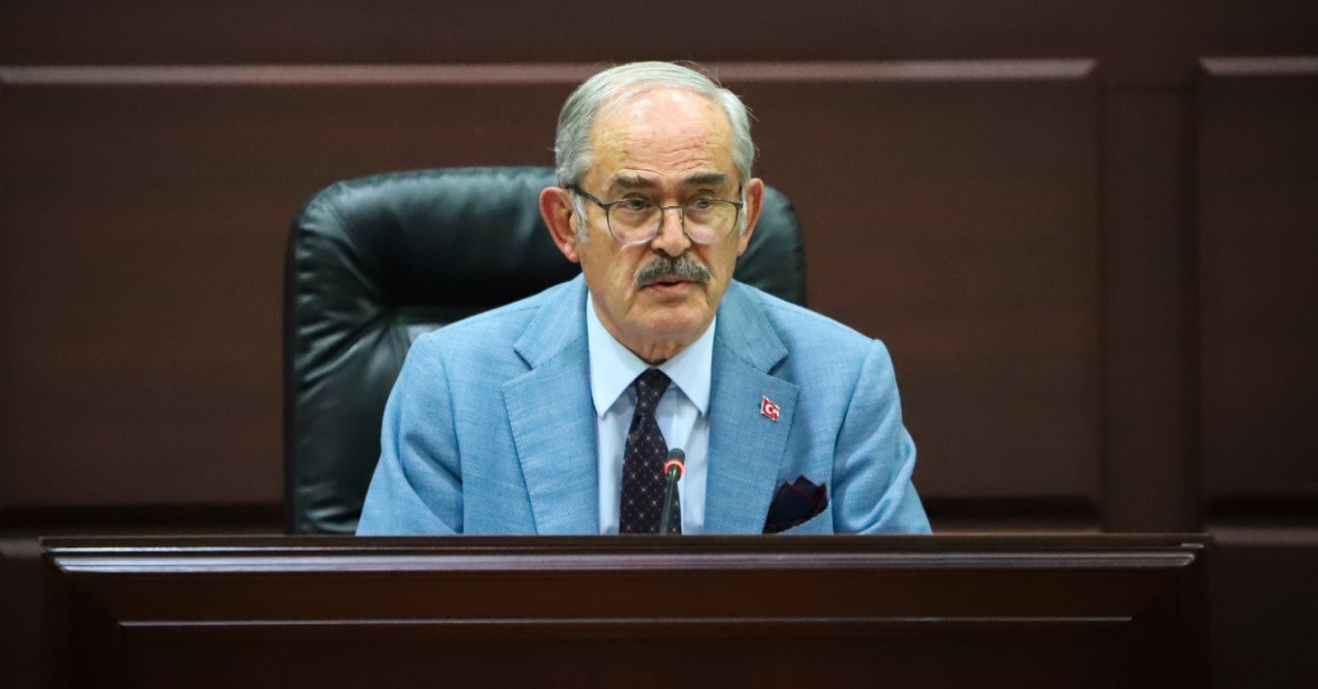 Ayrıntılar Netleşti: Son Gelişme: Yılmaz Büyükerşen, CHP’den istifa etti (Detaylar): Gelişmeler Takip Ediliyor